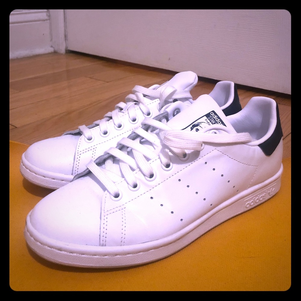 Adidas Stan Smith Men’s 7/Women’s 9
